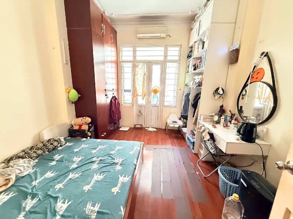 Bán nhà Mai Anh Tuấn - diện tích 16m2 5 tầng - ô tô tránh - giá 15,35 tỷ