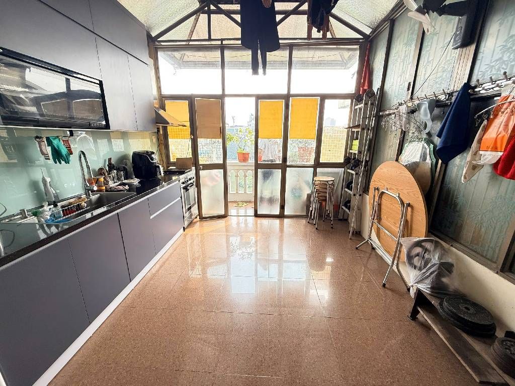 Bán nhà Mai Anh Tuấn - diện tích 16m2 5 tầng - ô tô tránh - giá 15,35 tỷ