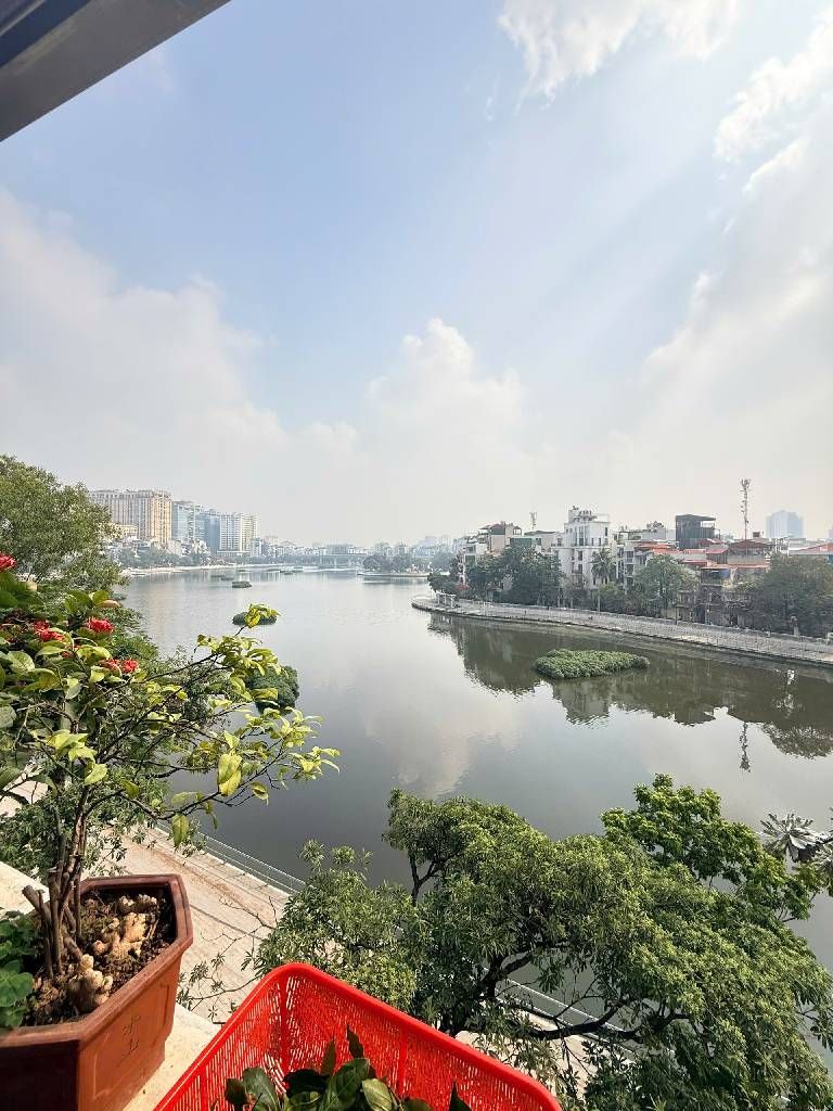 Bán nhà Mai Anh Tuấn - diện tích 16m2 5 tầng - ô tô tránh - giá 15,35 tỷ