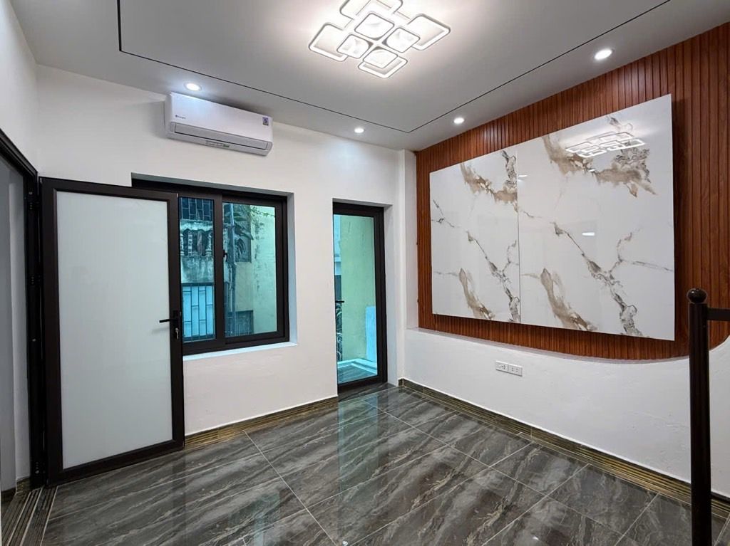 Bán nhà Đỗ Thuận - diện tích 32m2 5 tầng - GẦN Ô TÔ - NGÕ THÔNG - NHÀ ĐẸP - giá 7,5 tỷ