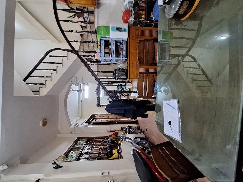 Bán nhà Thái Thịnh - diện tích 26.3m2 5 tầng - Mặt tiền rộng, nhà dân xây khung cột chắc chắn - giá 10 tỷ