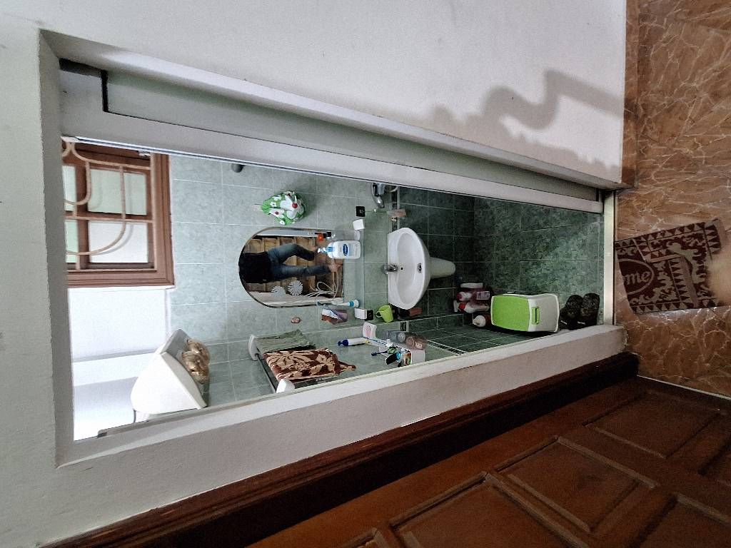 Bán nhà Thái Thịnh - diện tích 26.3m2 5 tầng - Mặt tiền rộng, nhà dân xây khung cột chắc chắn - giá 10 tỷ