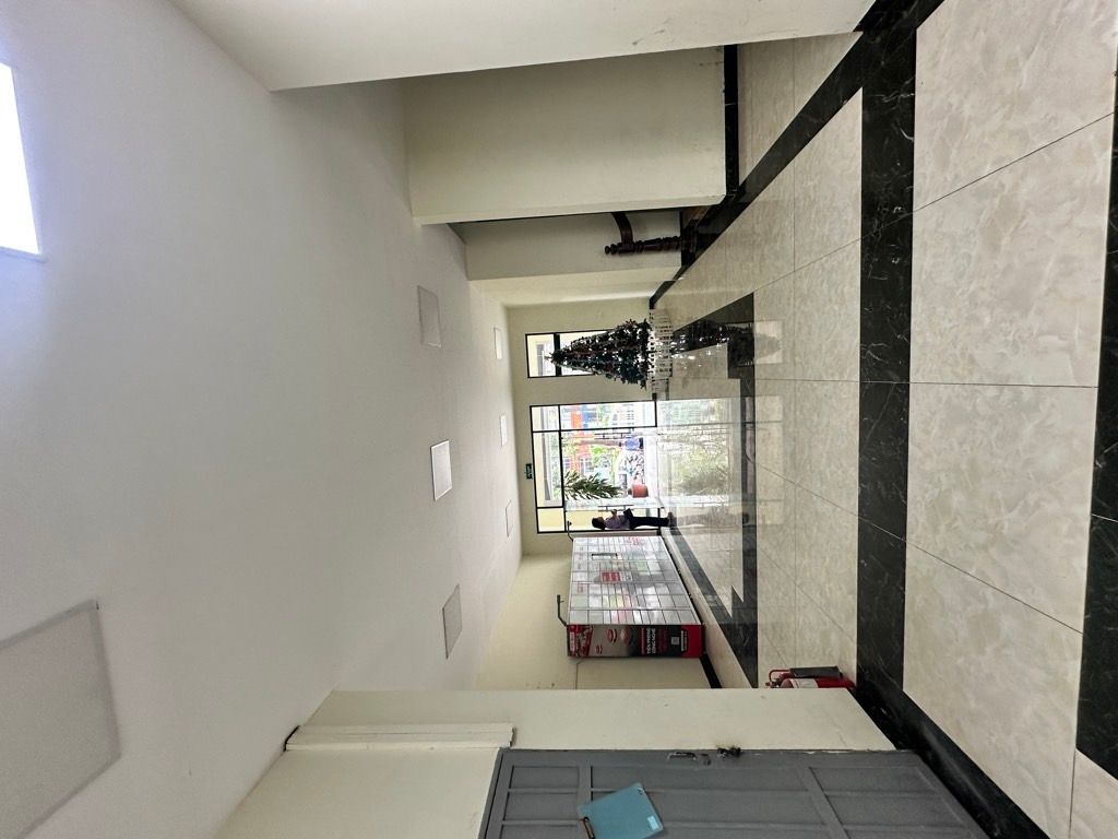 Bán nhà Nguyễn Cảnh Dị - diện tích 90.5m2 7 tầng - Lô góc 3 thoáng - giá 7,8 tỷ