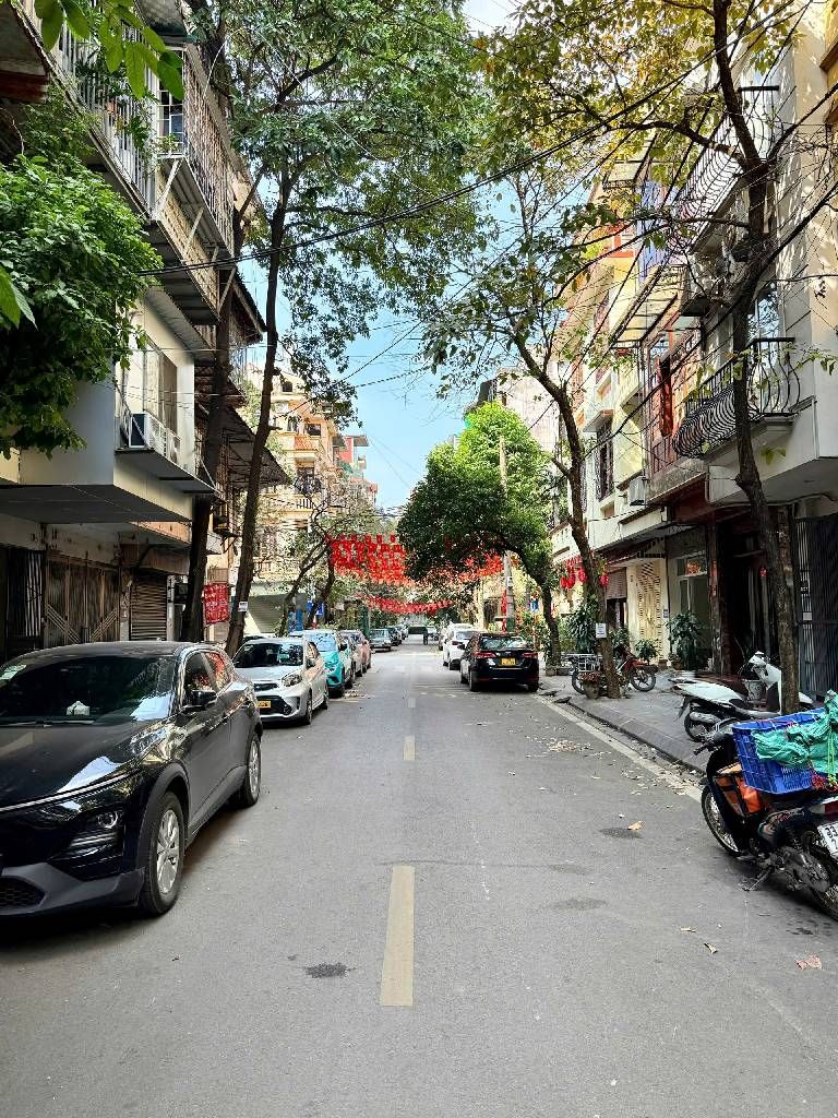 Bán nhà Đầm Trấu - diện tích 51m2 5 tầng - Ô TÔ TRÁNH - giá 24 tỷ