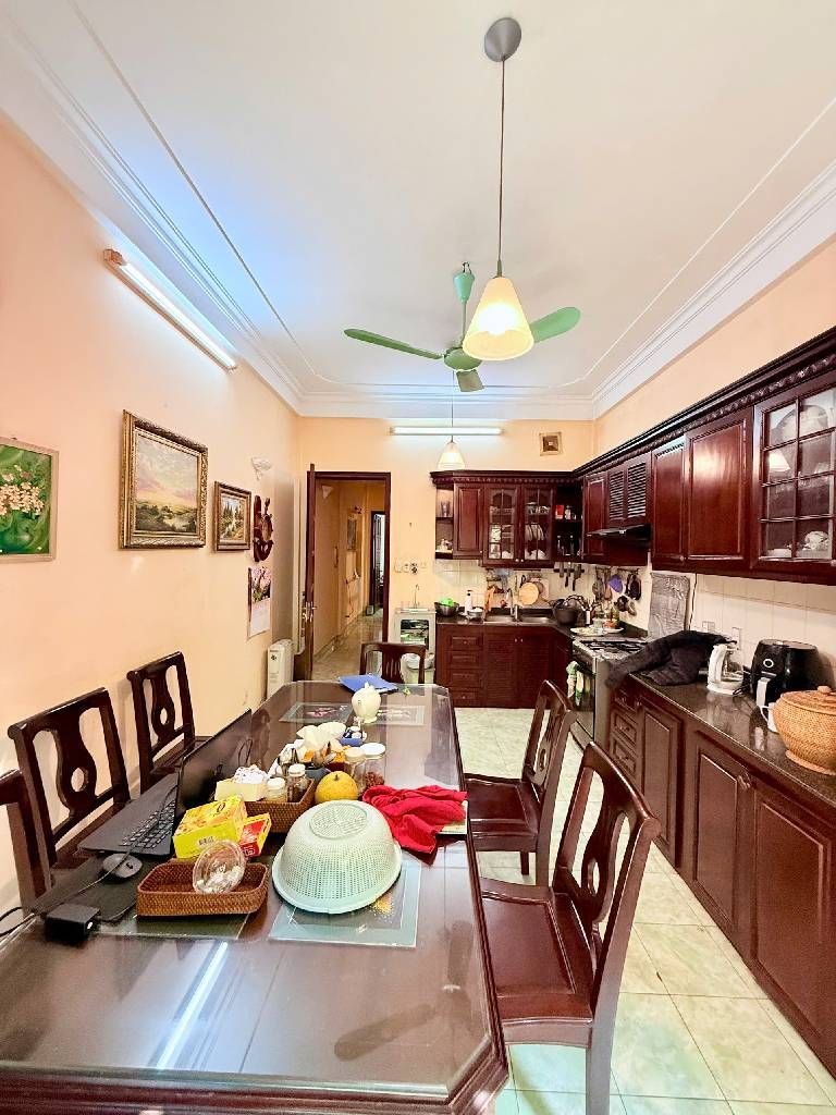 Bán nhà Đầm Trấu - diện tích 51m2 5 tầng - Ô TÔ TRÁNH - giá 24 tỷ