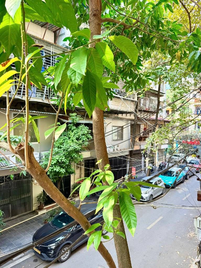 Bán nhà Đầm Trấu - diện tích 51m2 5 tầng - Ô TÔ TRÁNH - giá 24 tỷ