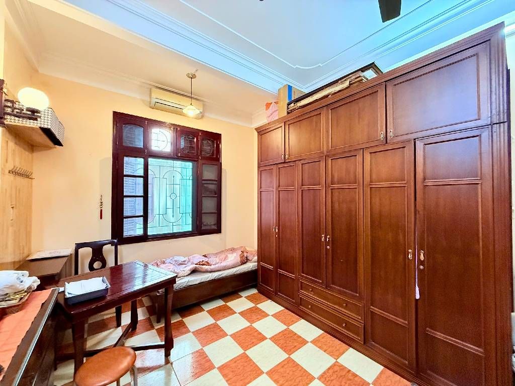 Bán nhà Đầm Trấu - diện tích 51m2 5 tầng - Ô TÔ TRÁNH - giá 24 tỷ