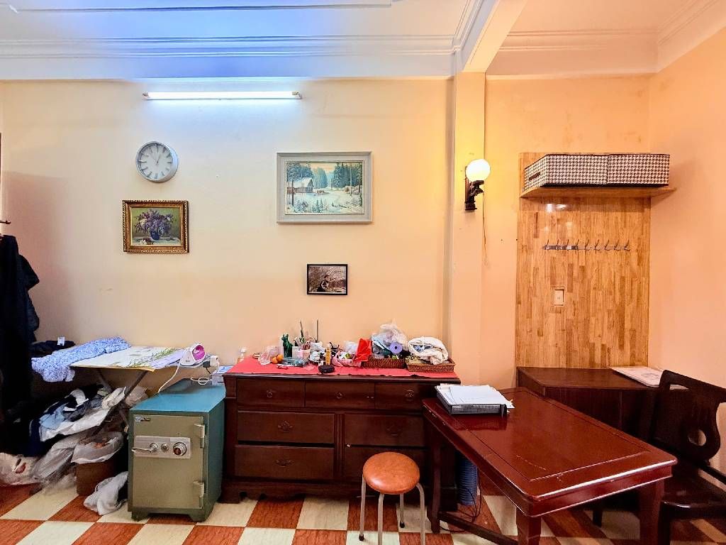 Bán nhà Đầm Trấu - diện tích 51m2 5 tầng - Ô TÔ TRÁNH - giá 24 tỷ