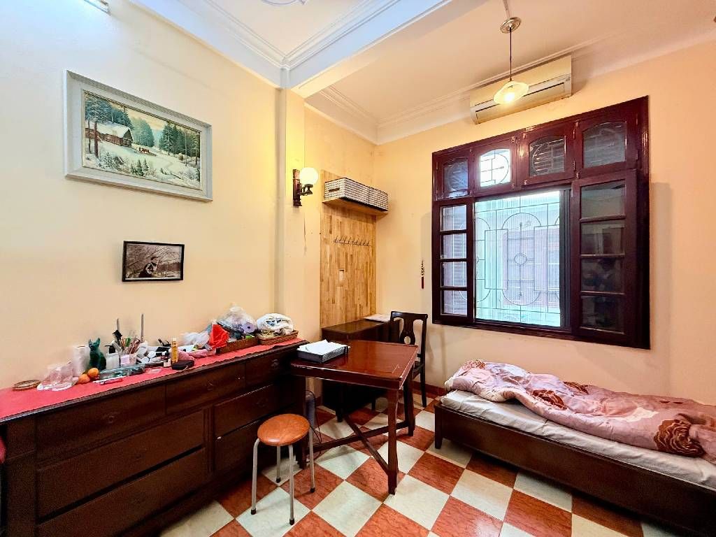 Bán nhà Đầm Trấu - diện tích 51m2 5 tầng - Ô TÔ TRÁNH - giá 24 tỷ