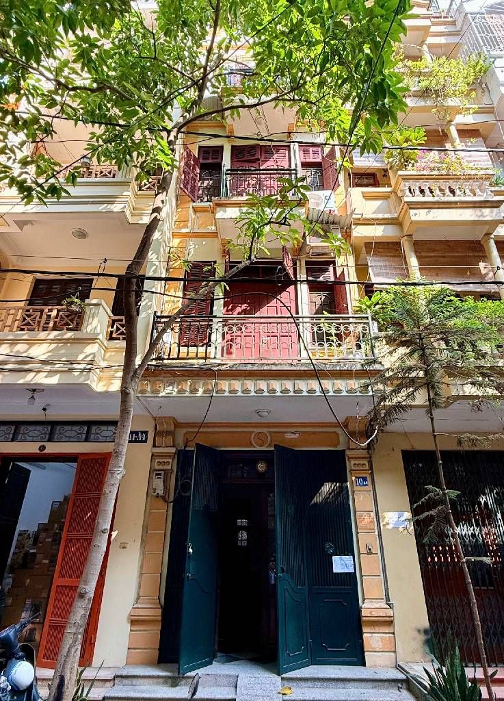 Bán nhà Đầm Trấu - diện tích 51m2 5 tầng - Ô TÔ TRÁNH - giá 24 tỷ