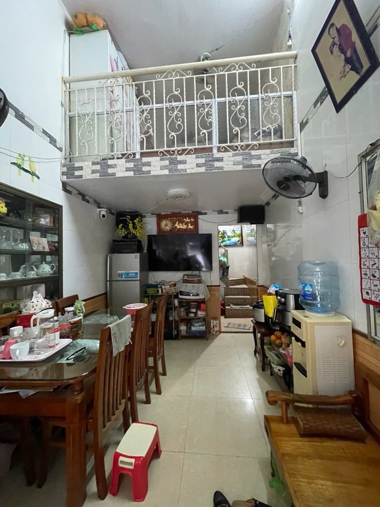 Bán nhà Yên Lạc - diện tích 23m2 3 tầng - Mặt ngõ - giá 8,3 tỷ