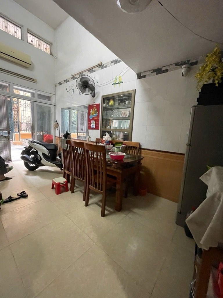 Bán nhà Yên Lạc - diện tích 23m2 3 tầng - Mặt ngõ - giá 8,3 tỷ