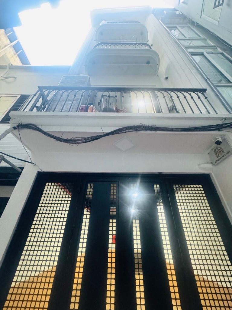 Bán nhà Tây Sơn - diện tích 35m2 6 tầng - Thang máy, cho thuê căn hộ dịch vụ - giá 11,6 tỷ