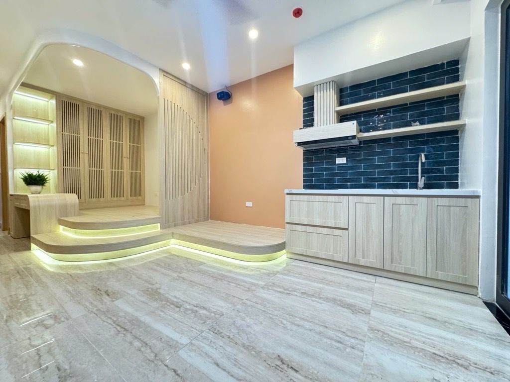 Bán nhà Tây Sơn - diện tích 35m2 6 tầng - Thang máy, cho thuê căn hộ dịch vụ - giá 11,6 tỷ