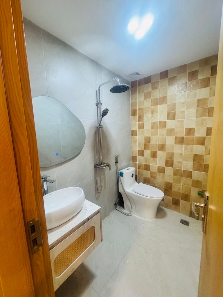 Bán nhà Tây Sơn - diện tích 35m2 6 tầng - Thang máy, cho thuê căn hộ dịch vụ - giá 11,6 tỷ