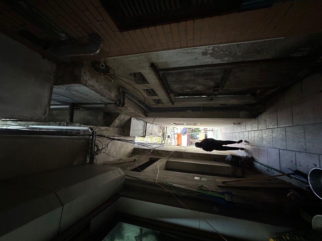 Bán nhà Chùa Vua - diện tích 23m2 2 tầng - Vị trí nhà cực đẹp, cách 1 nhà là mặt phố - giá 6,7 tỷ