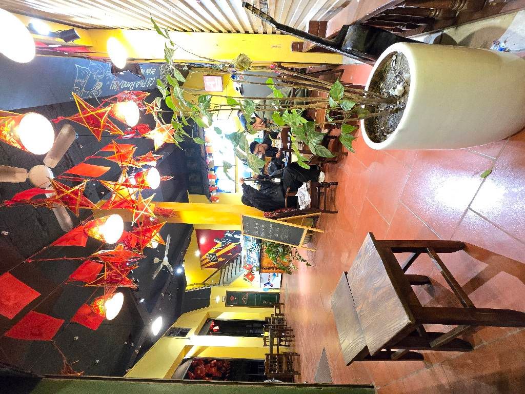 Bán nhà Hưng Thịnh - diện tích 60m2 5 tầng - Lô góc kinh doanh - giá 23,8 tỷ