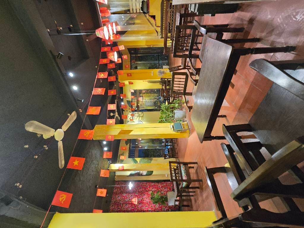 Bán nhà Hưng Thịnh - diện tích 60m2 5 tầng - Lô góc kinh doanh - giá 23,8 tỷ