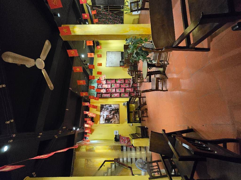 Bán nhà Hưng Thịnh - diện tích 60m2 5 tầng - Lô góc kinh doanh - giá 23,8 tỷ