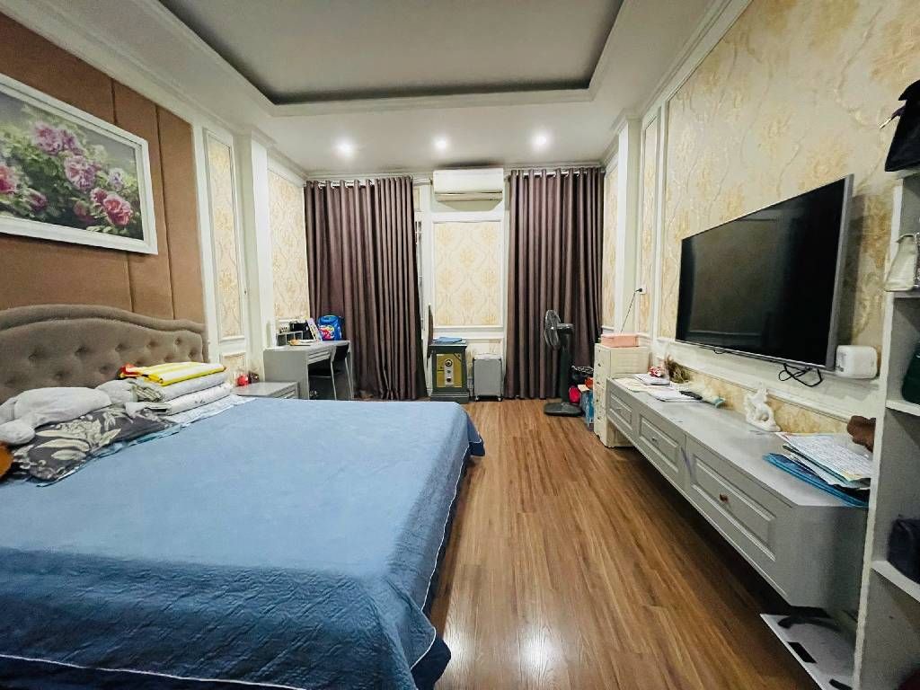 Bán nhà Định Công Thượng - diện tích 50.9m2 5 tầng - ô tô đỗ cổng - giá 14 tỷ