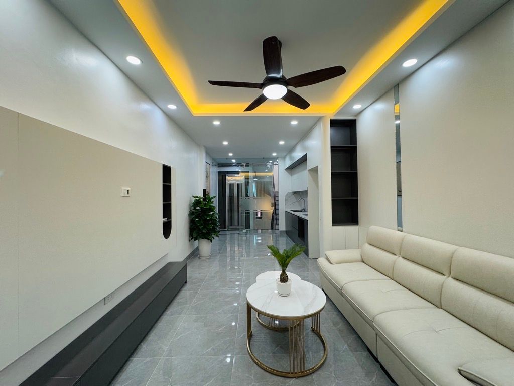 Bán nhà Phố chợ Khâm Thiên - diện tích 40m2 6 tầng - Kinh doanh sầm uất - giá 13,8 tỷ