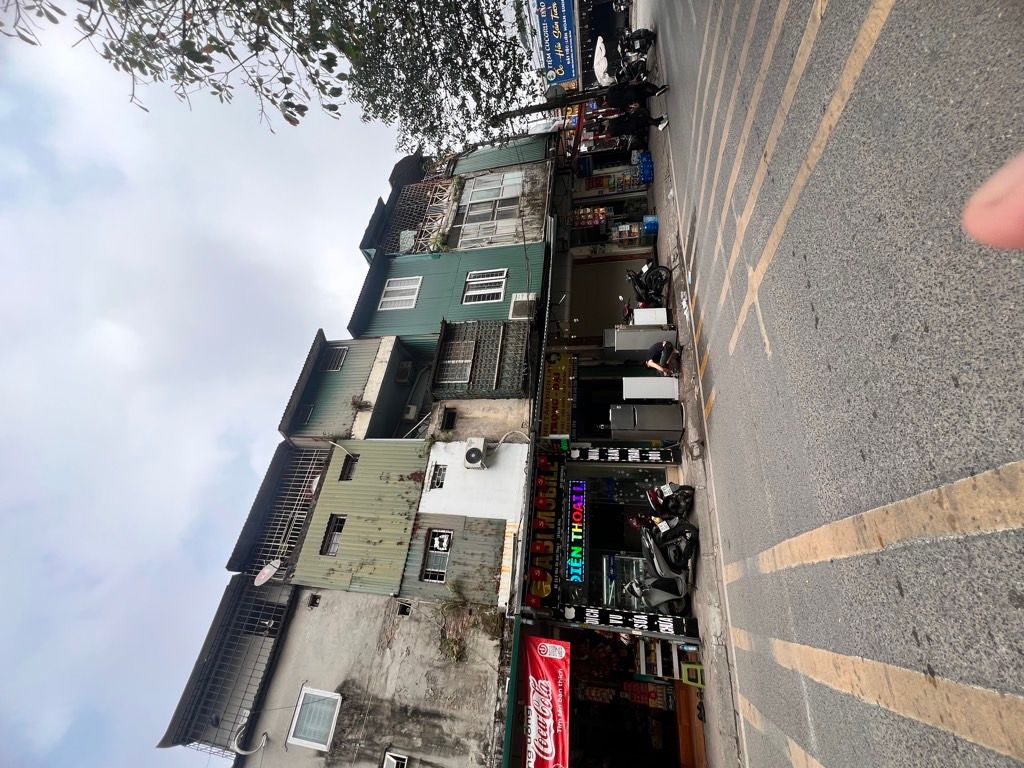 Bán nhà Lãng Yên - diện tích 40m2 1 tầng - mặt phố - giá 3,7 tỷ