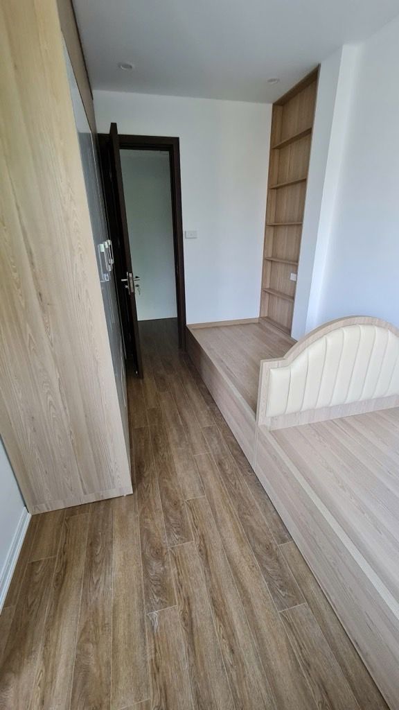 Bán nhà Nguyễn Xiển - diện tích 152m2 3 tầng - Đất xen kẹt - giá 10,6 tỷ