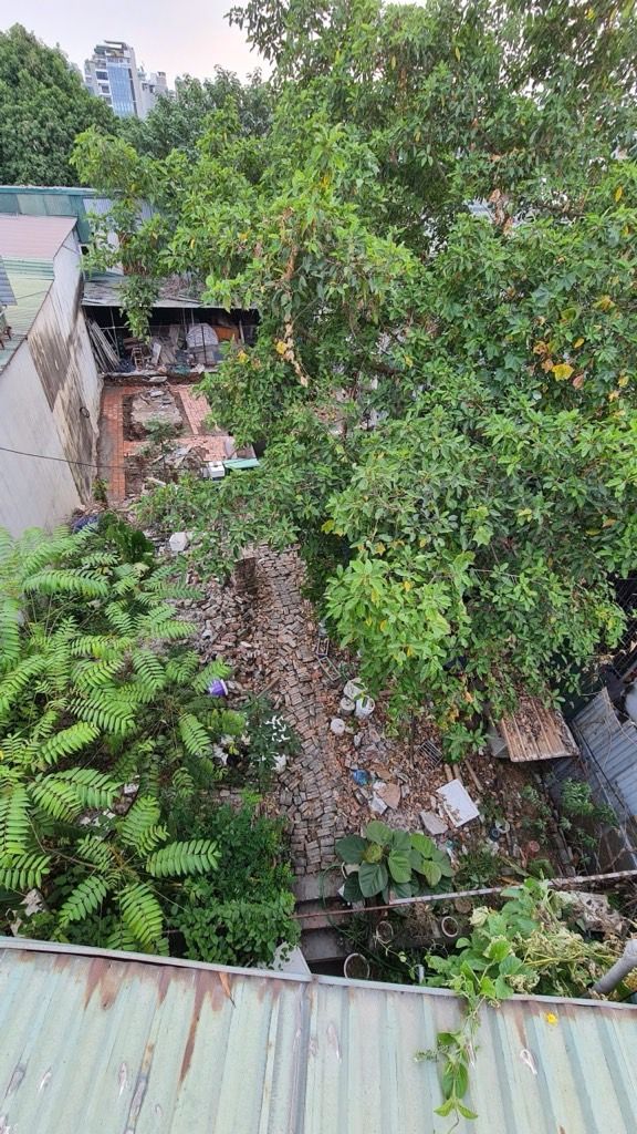 Bán nhà Nguyễn Xiển - diện tích 152m2 3 tầng - Đất xen kẹt - giá 10,6 tỷ