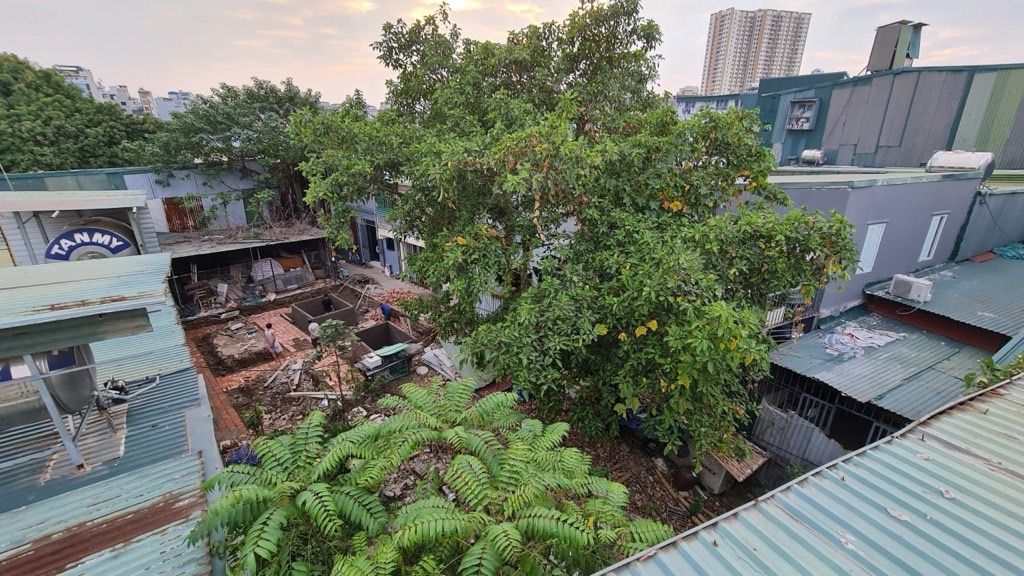 Bán nhà Nguyễn Xiển - diện tích 152m2 3 tầng - Đất xen kẹt - giá 10,6 tỷ