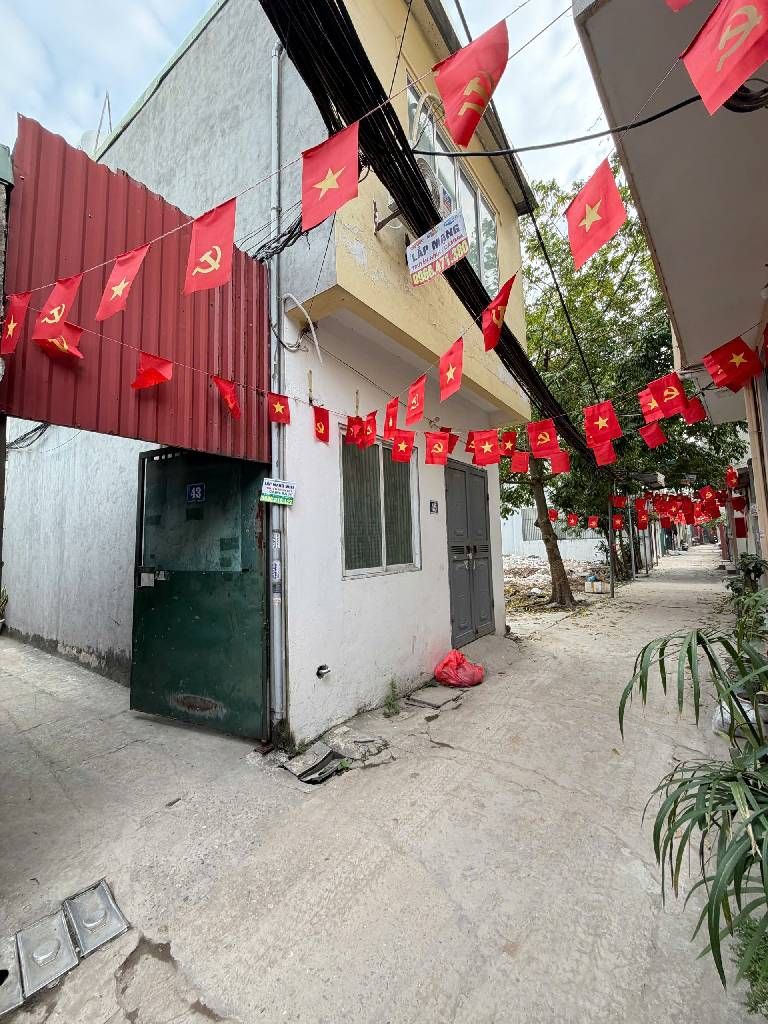 Bán nhà Định Công Hạ - diện tích 28m2 2 tầng - Nhà 2 tầng, gần đô thị Định Công - giá 2,7 tỷ