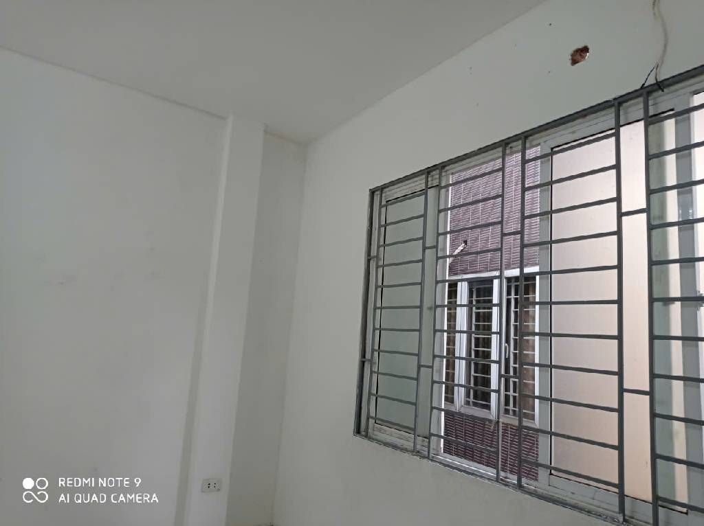 Bán nhà Định Công Hạ - diện tích 28m2 2 tầng - Nhà 2 tầng, gần đô thị Định Công - giá 2,7 tỷ