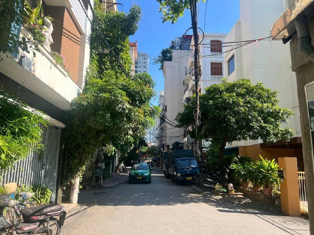 Bán nhà Quan Nhân - diện tích 32.4m2 1 tầng - Tập thể khu vực VIP, nhà đẹp 2 thoáng - giá 4,2 tỷ