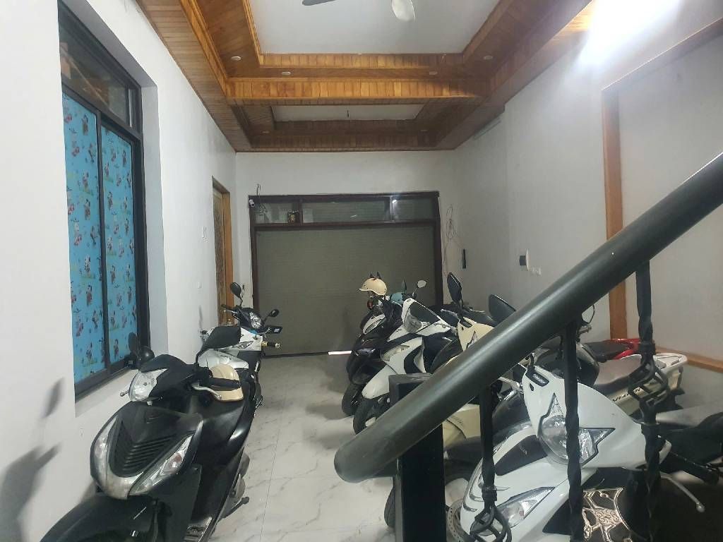 Bán nhà Kim Giang - diện tích 74m2 6 tầng - Ô TÔ QUA - giá 18,5 tỷ