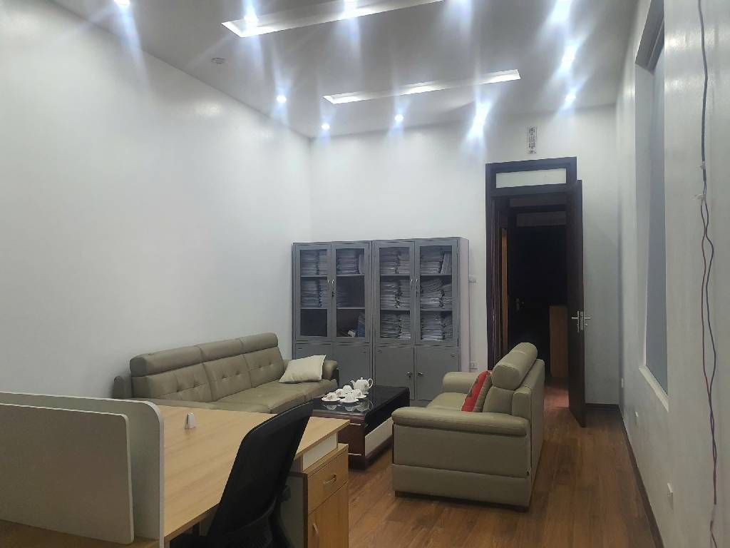 Bán nhà Kim Giang - diện tích 74m2 6 tầng - Ô TÔ QUA - giá 18,5 tỷ