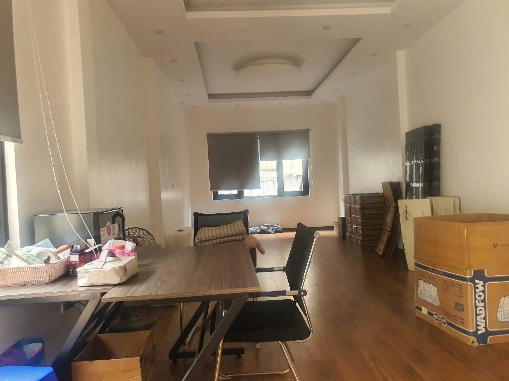 Bán nhà Kim Giang - diện tích 74m2 6 tầng - Ô TÔ QUA - giá 18,5 tỷ