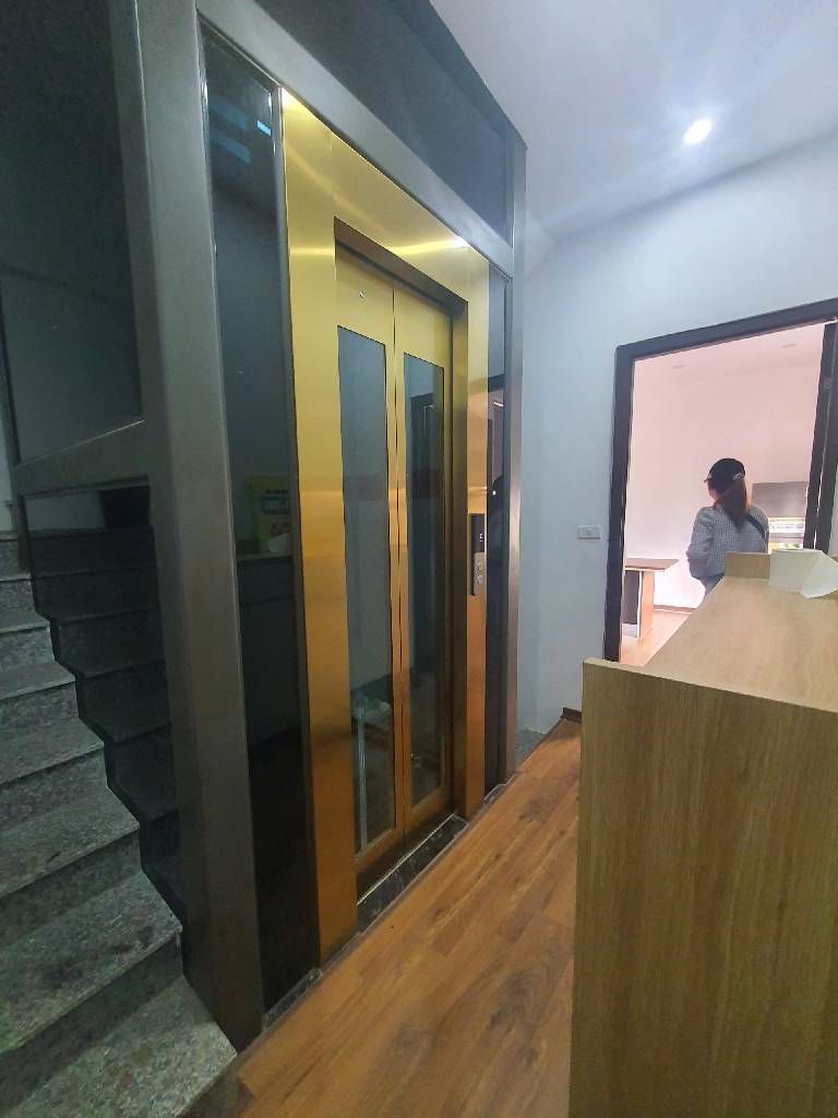 Bán nhà Kim Giang - diện tích 74m2 6 tầng - Ô TÔ QUA - giá 18,5 tỷ