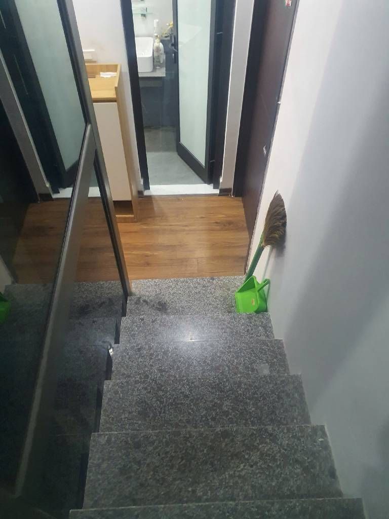 Bán nhà Kim Giang - diện tích 74m2 6 tầng - Ô TÔ QUA - giá 18,5 tỷ