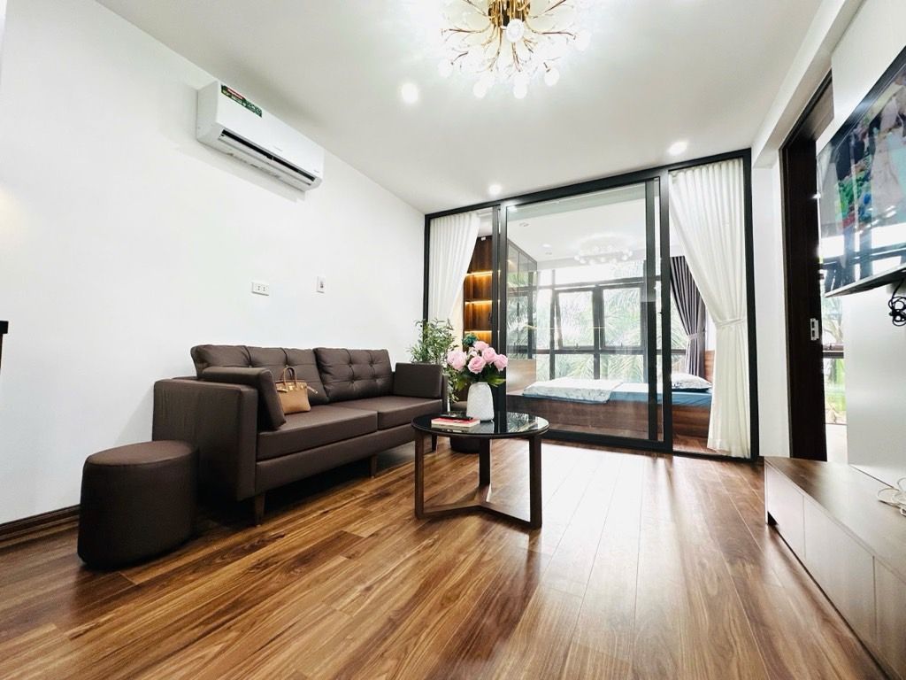 Bán nhà Huỳnh Thúc Kháng - diện tích 37,5m2 1 tầng - nhà đẹp 3 ngủ - giá 4,99 tỷ