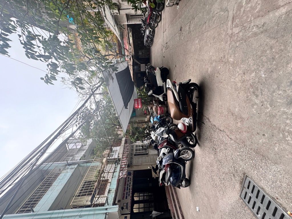 Bán nhà Huỳnh Thúc Kháng - diện tích 37,5m2 1 tầng - nhà đẹp 3 ngủ - giá 4,99 tỷ