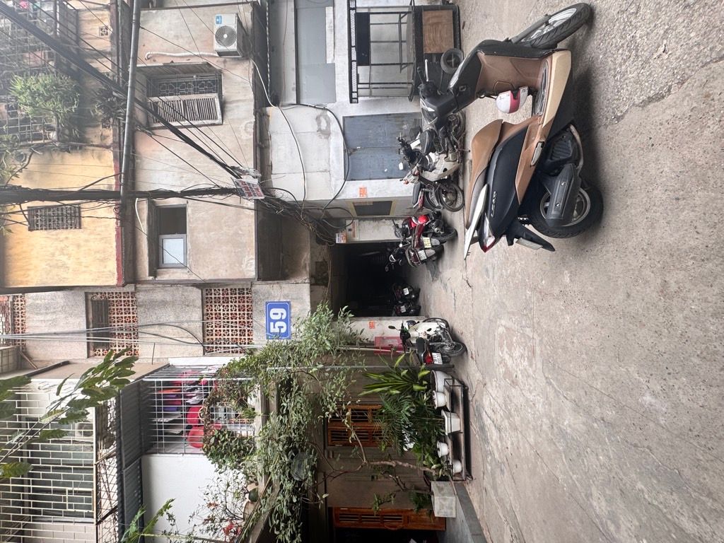 Bán nhà Huỳnh Thúc Kháng - diện tích 37,5m2 1 tầng - nhà đẹp 3 ngủ - giá 4,99 tỷ