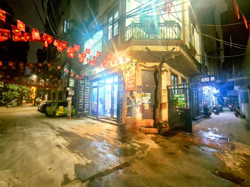 Bán nhà Ô Đồng Lầm - diện tích 40m2 1 tầng - Ô tô tránh - giá 12,8 tỷ