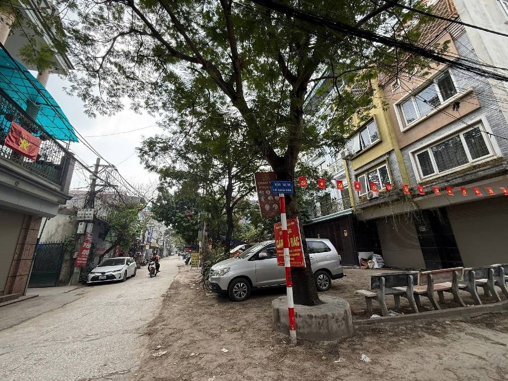 Bán nhà Nguyễn Chính - diện tích 30m2 5 tầng - ô tô tránh - giá 7,45 tỷ