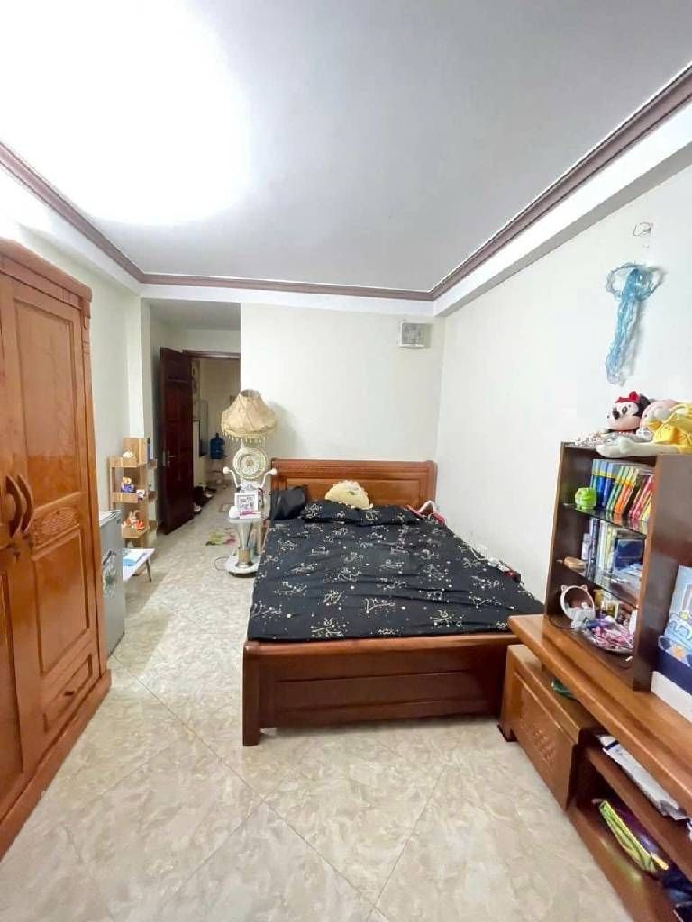Bán nhà Nguyễn Chính - diện tích 30m2 5 tầng - ô tô tránh - giá 7,45 tỷ