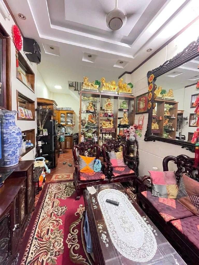 Bán nhà Nguyễn Chính - diện tích 30m2 5 tầng - ô tô tránh - giá 7,45 tỷ