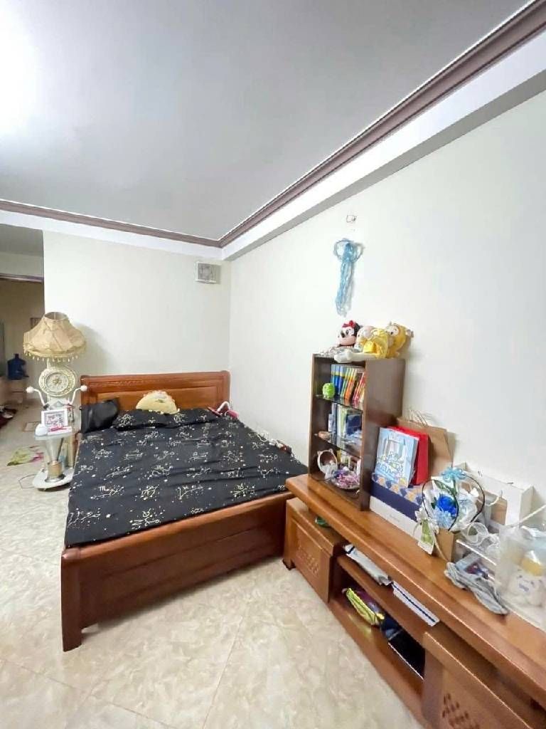 Bán nhà Nguyễn Chính - diện tích 30m2 5 tầng - ô tô tránh - giá 7,45 tỷ