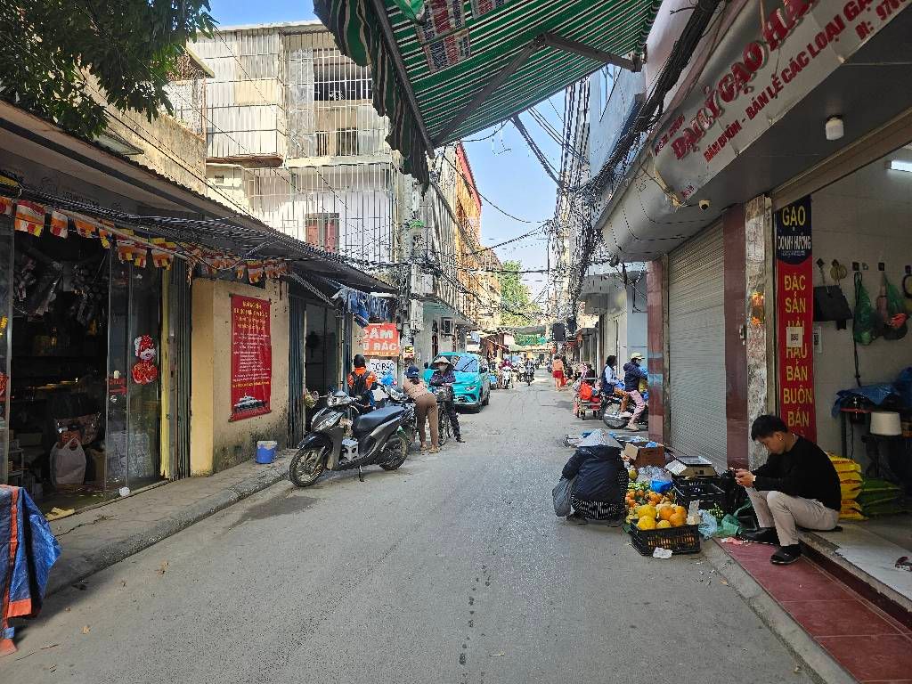 Bán nhà Tân Mai - diện tích 50m2 1 tầng - nhà đẹp ở ngay - giá 3,28 tỷ