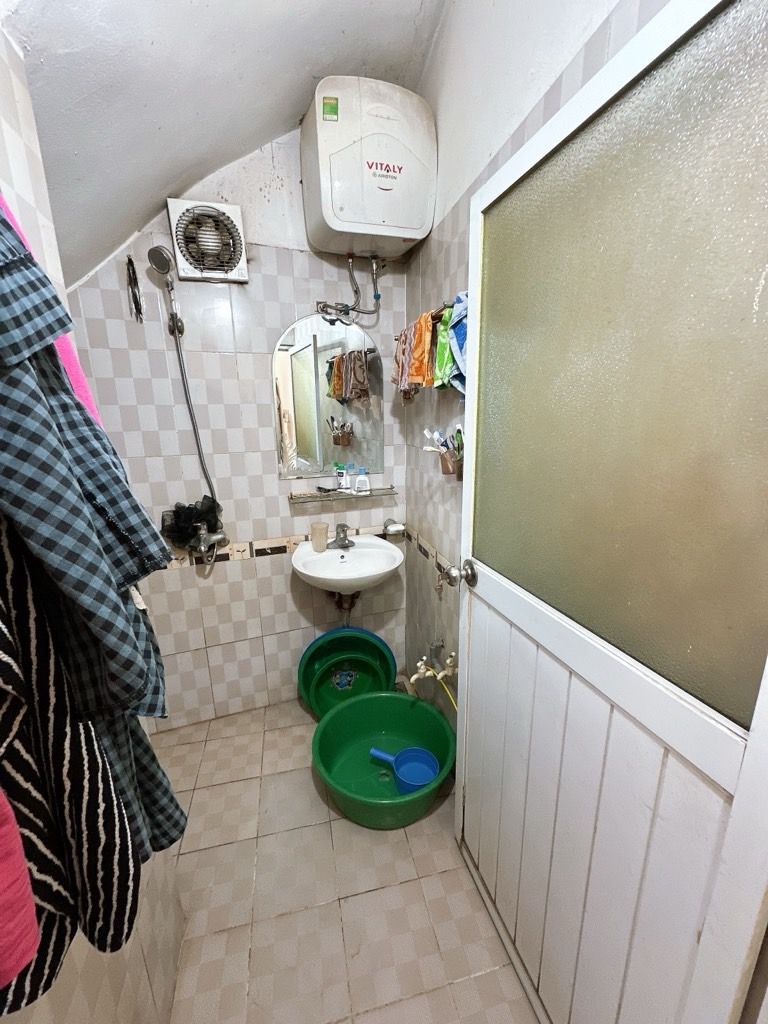 Bán nhà Nguyễn Khoái - diện tích 34m2 2 tầng - Lô góc mặt phố, đường ô tô tránh - giá 3,55 tỷ