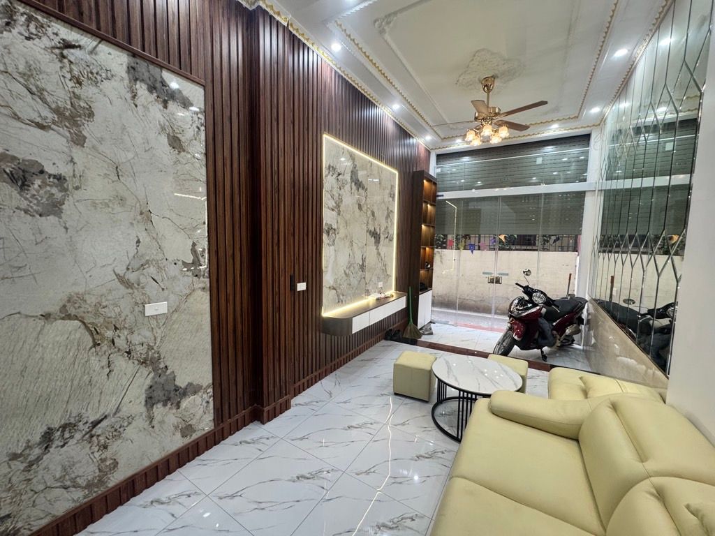 Bán nhà Nam Dư - diện tích 30m2 4 tầng - ô tô gần nhà - giá 7,5 tỷ