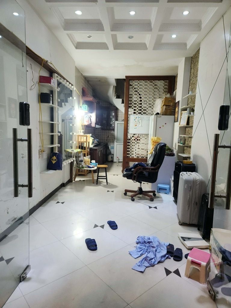 Bán nhà Vĩnh Hưng - diện tích 30m2 5 tầng - Ô tô đỗ cửa - giá 8,9 tỷ