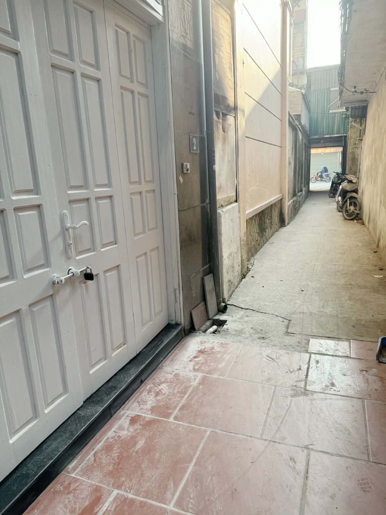 Bán nhà Vĩnh Hưng - diện tích 23,6m2 5 tầng - Nhà dân xây chắc chắn đẹp thiết kế đủ công năng - giá 4,6 tỷ